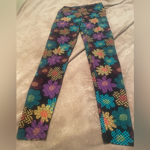Ladies One Size LuLaRoe leggings - Picture 2 of 2